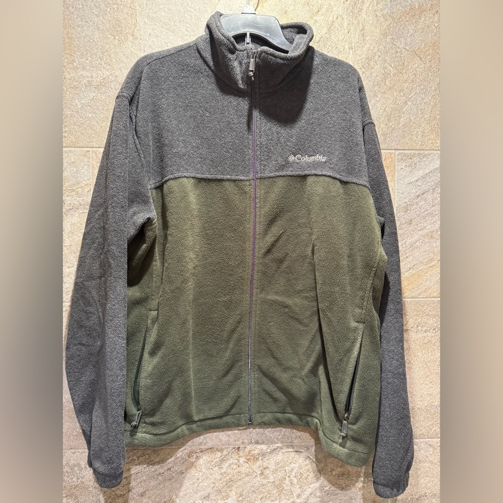 Columbia Men’s XL Zip up